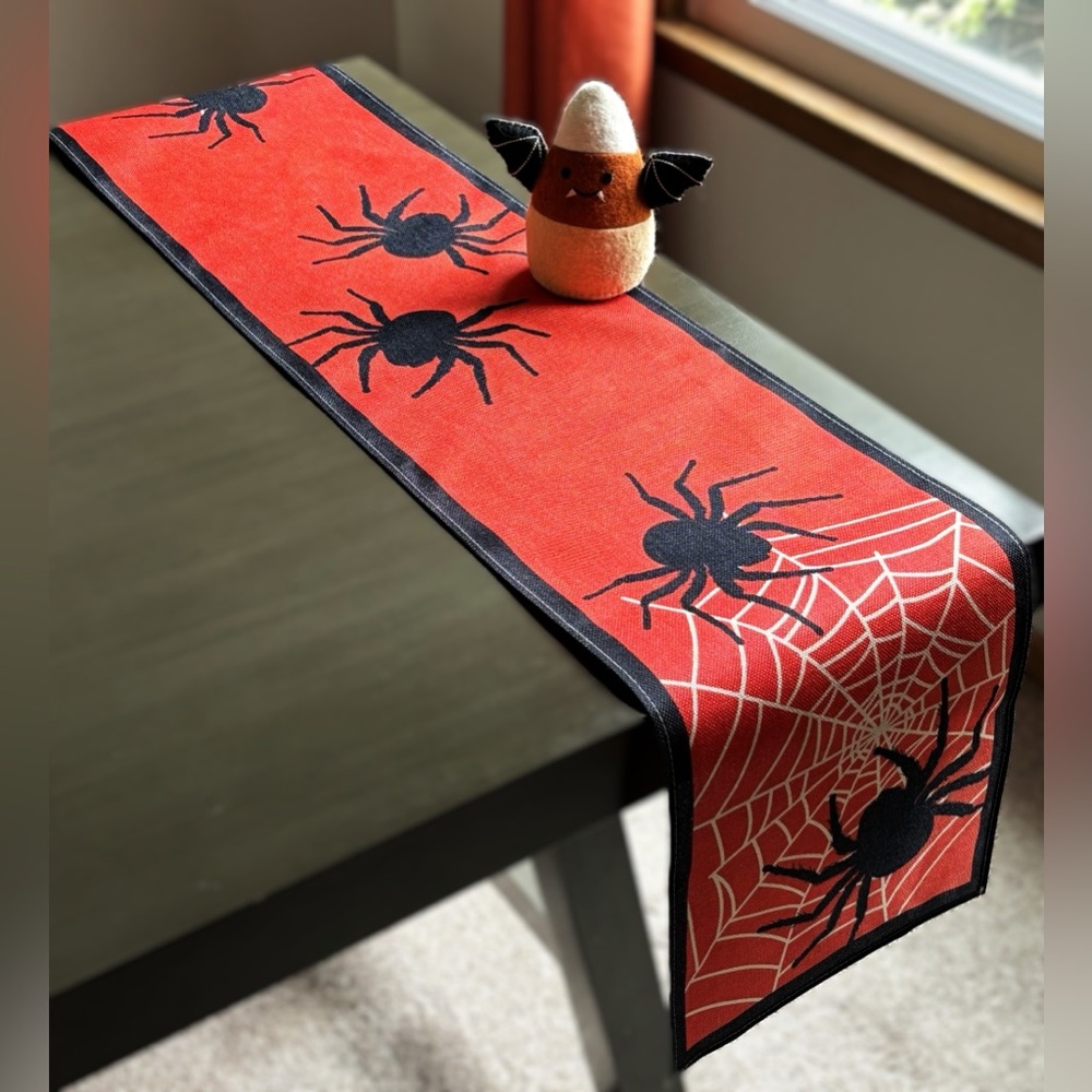 72" Vibrant Creepy Crawly Black Spiders Halloween Linen Dining Table Runner New